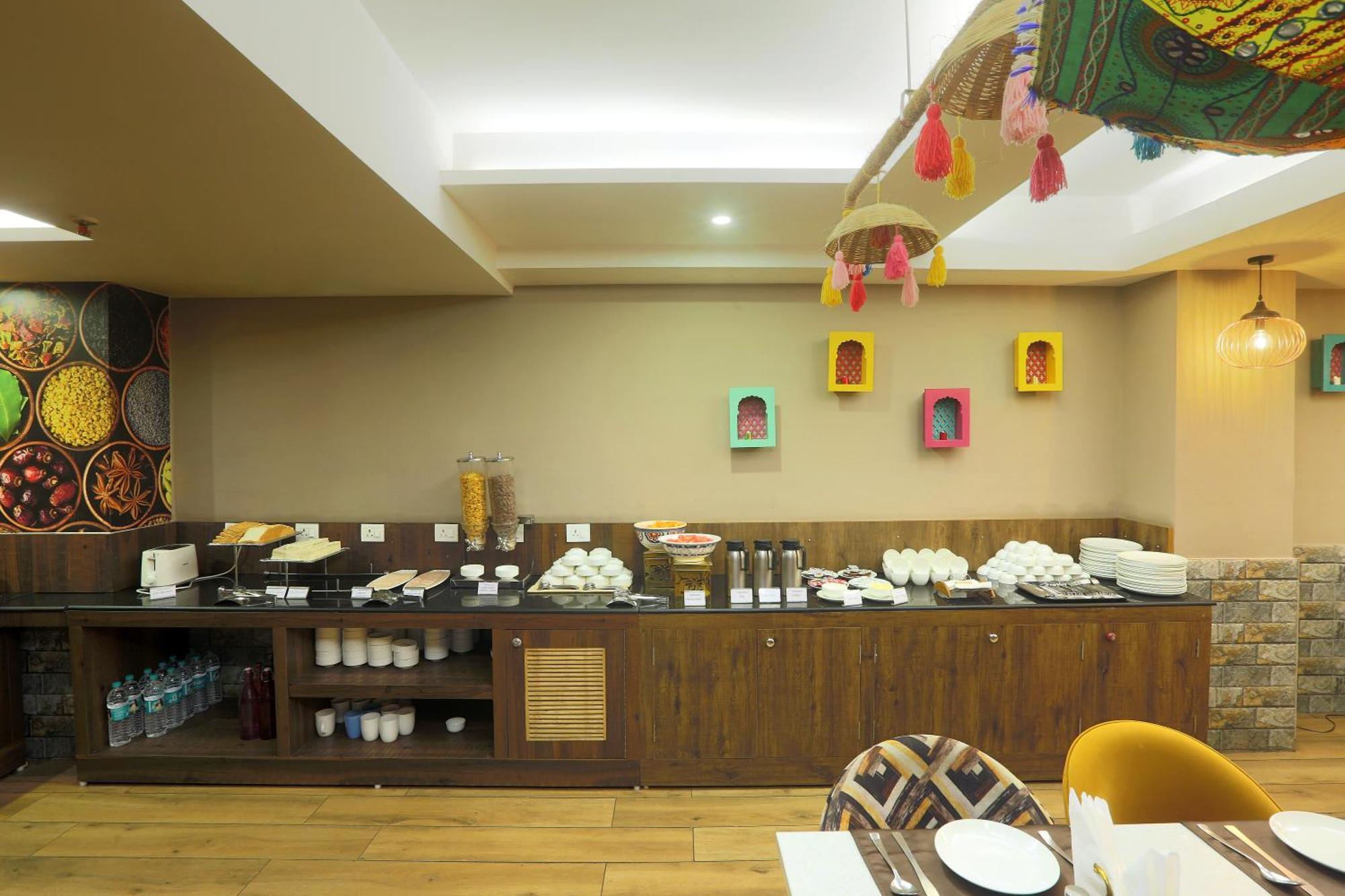 Hotel Silky Palace Near Igi Airportt นิวเดลี ภายนอก รูปภาพ