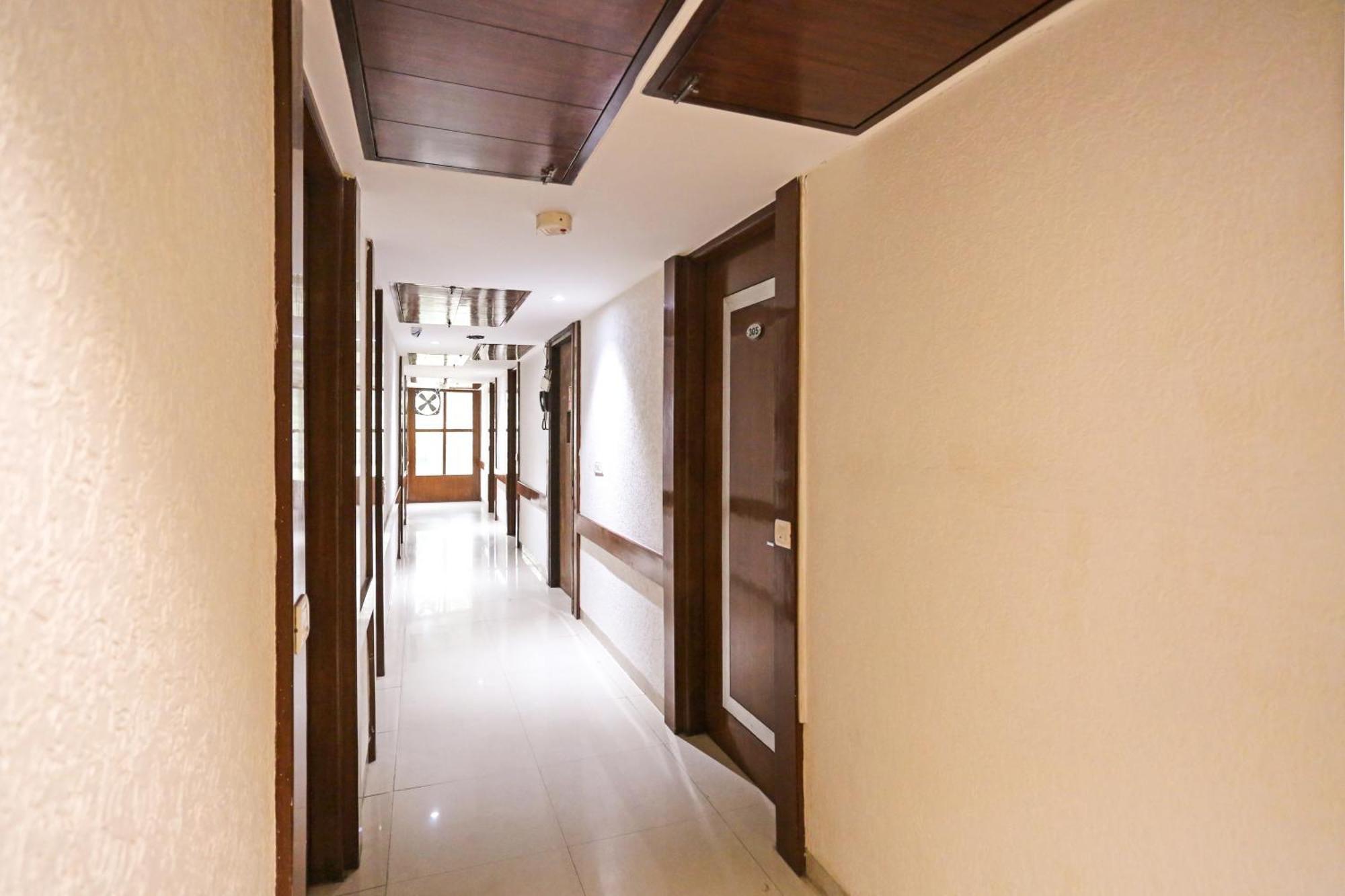 Hotel Silky Palace Near Igi Airportt นิวเดลี ภายนอก รูปภาพ