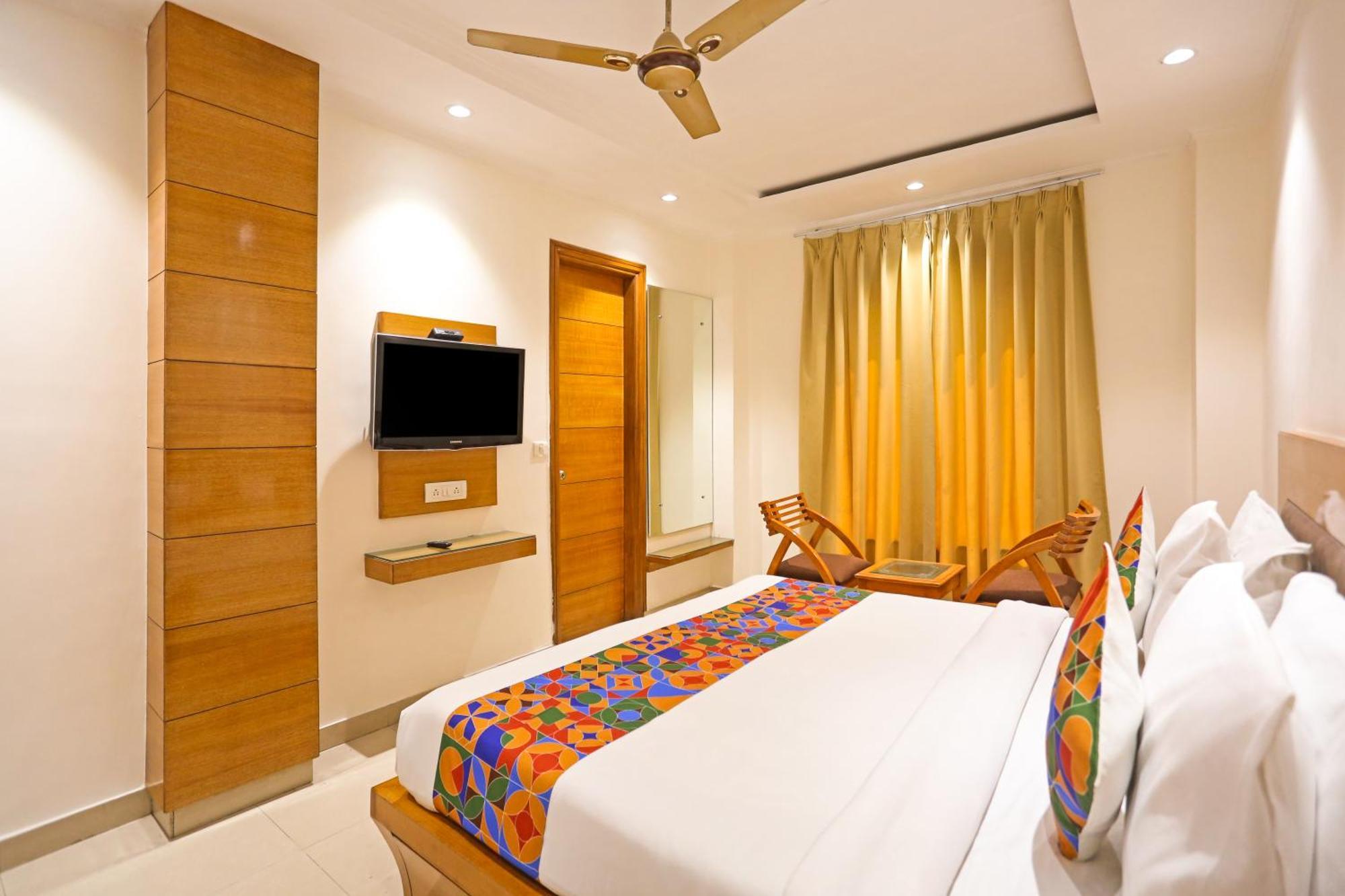 Hotel Silky Palace Near Igi Airportt นิวเดลี ภายนอก รูปภาพ