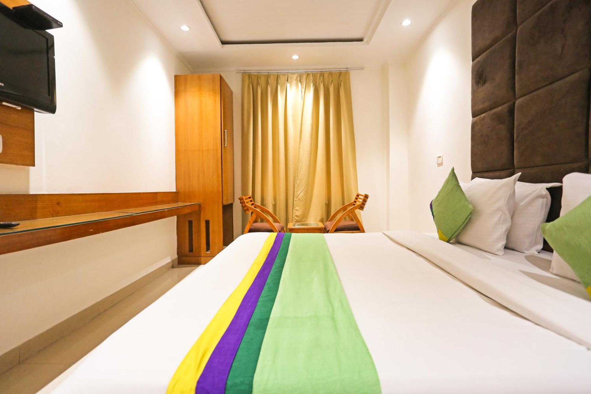 Hotel Silky Palace Near Igi Airportt นิวเดลี ภายนอก รูปภาพ