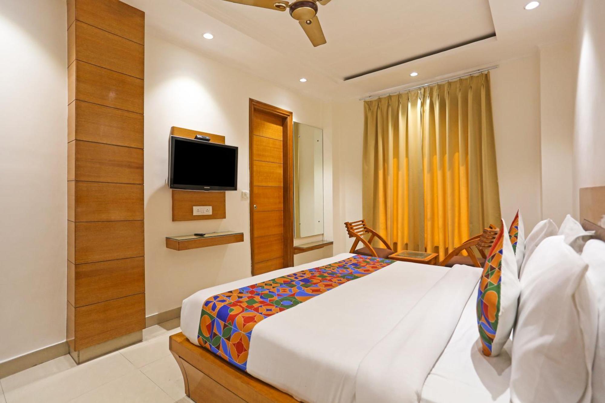 Hotel Silky Palace Near Igi Airportt นิวเดลี ภายนอก รูปภาพ