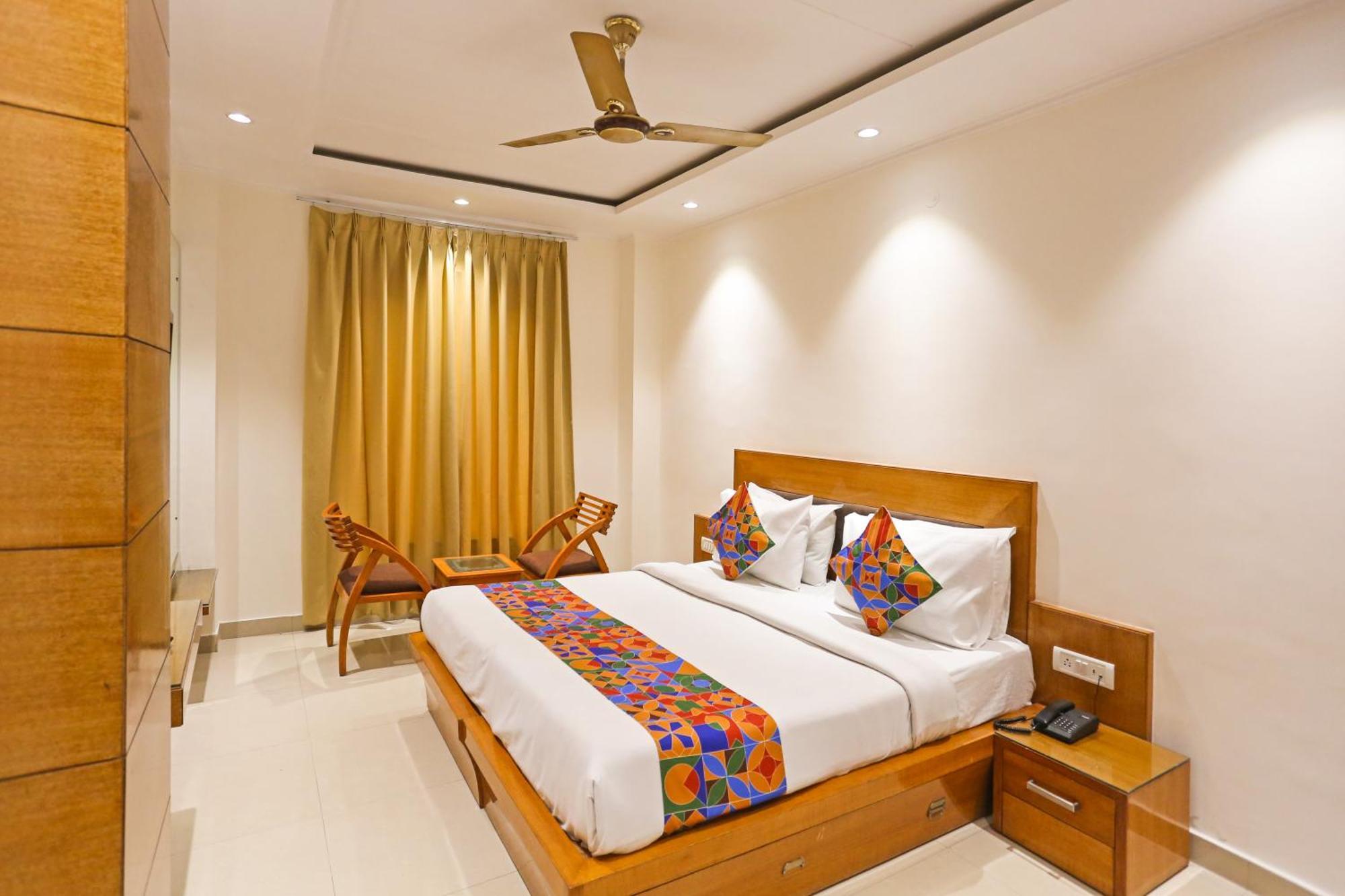 Hotel Silky Palace Near Igi Airportt นิวเดลี ภายนอก รูปภาพ