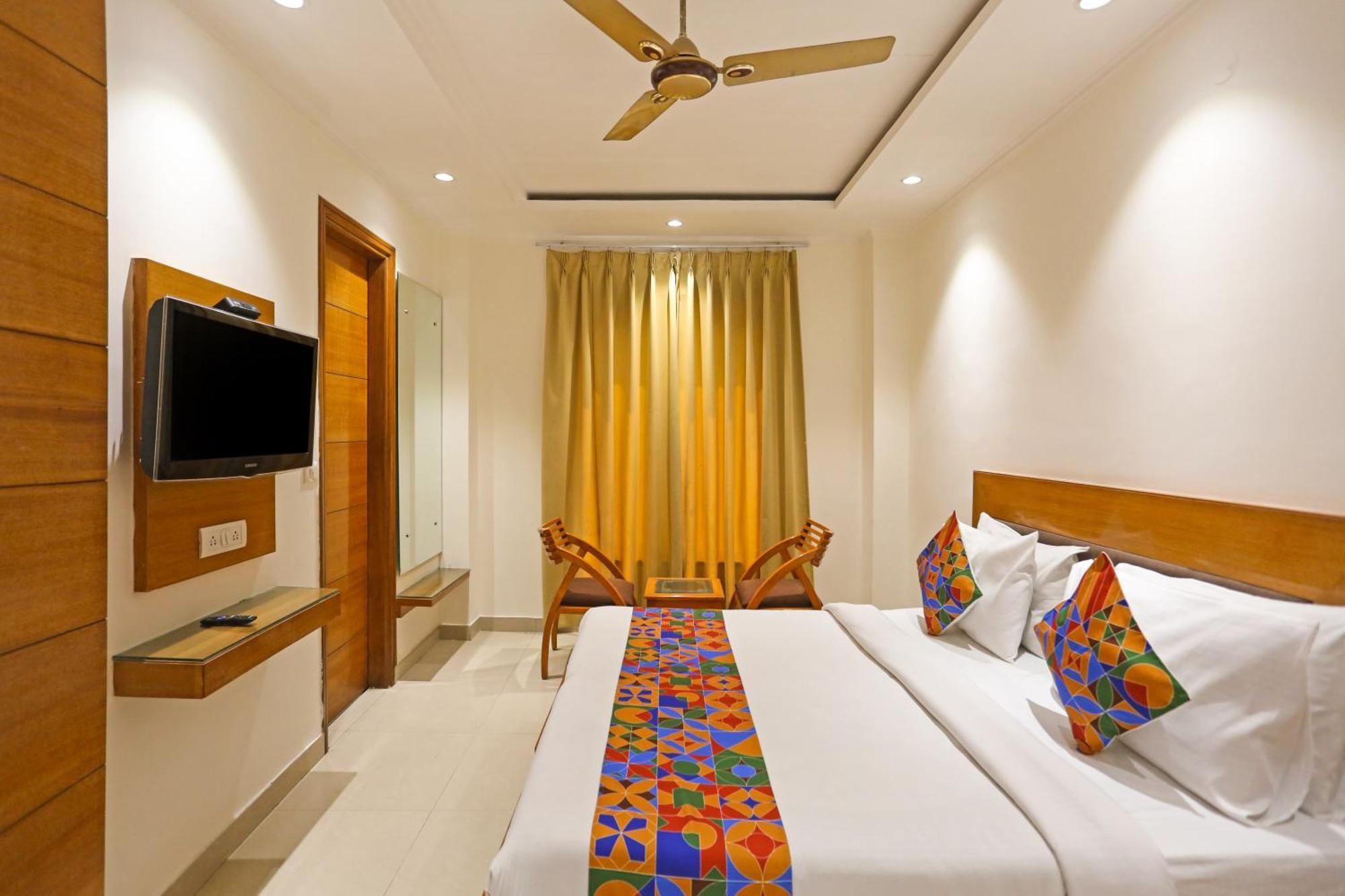 Hotel Silky Palace Near Igi Airportt นิวเดลี ภายนอก รูปภาพ
