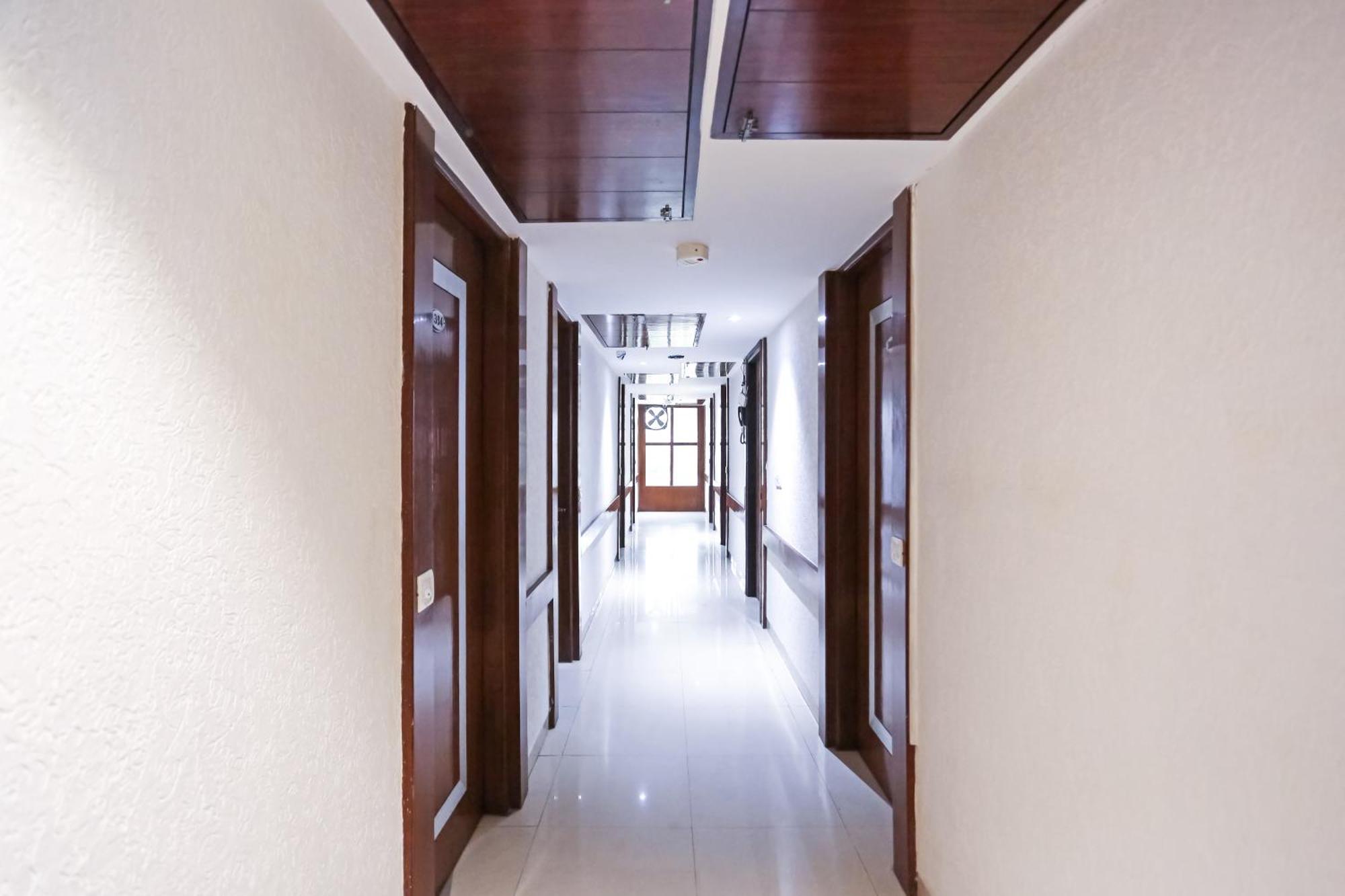 Hotel Silky Palace Near Igi Airportt นิวเดลี ภายนอก รูปภาพ