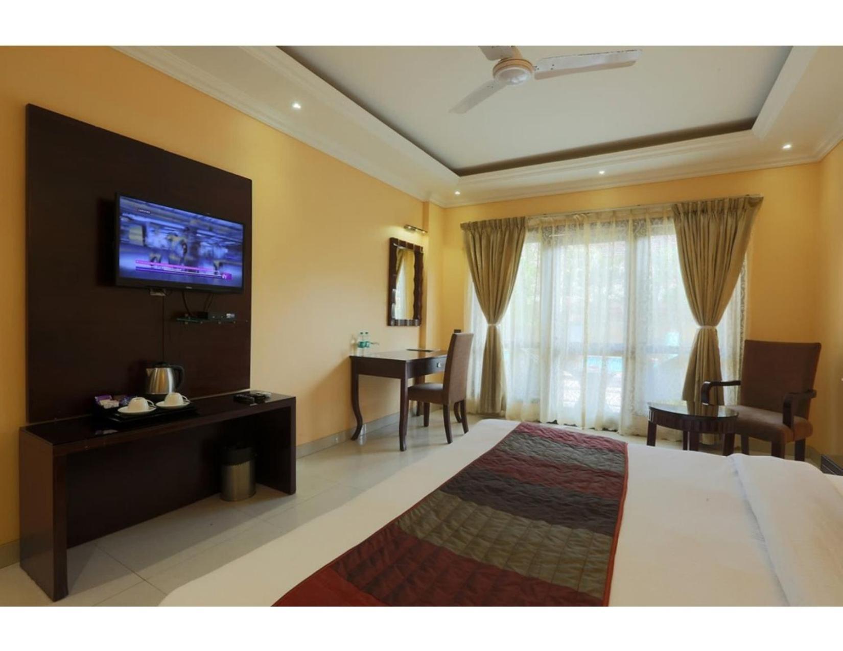 Hotel Silky Palace Near Igi Airportt นิวเดลี ภายนอก รูปภาพ
