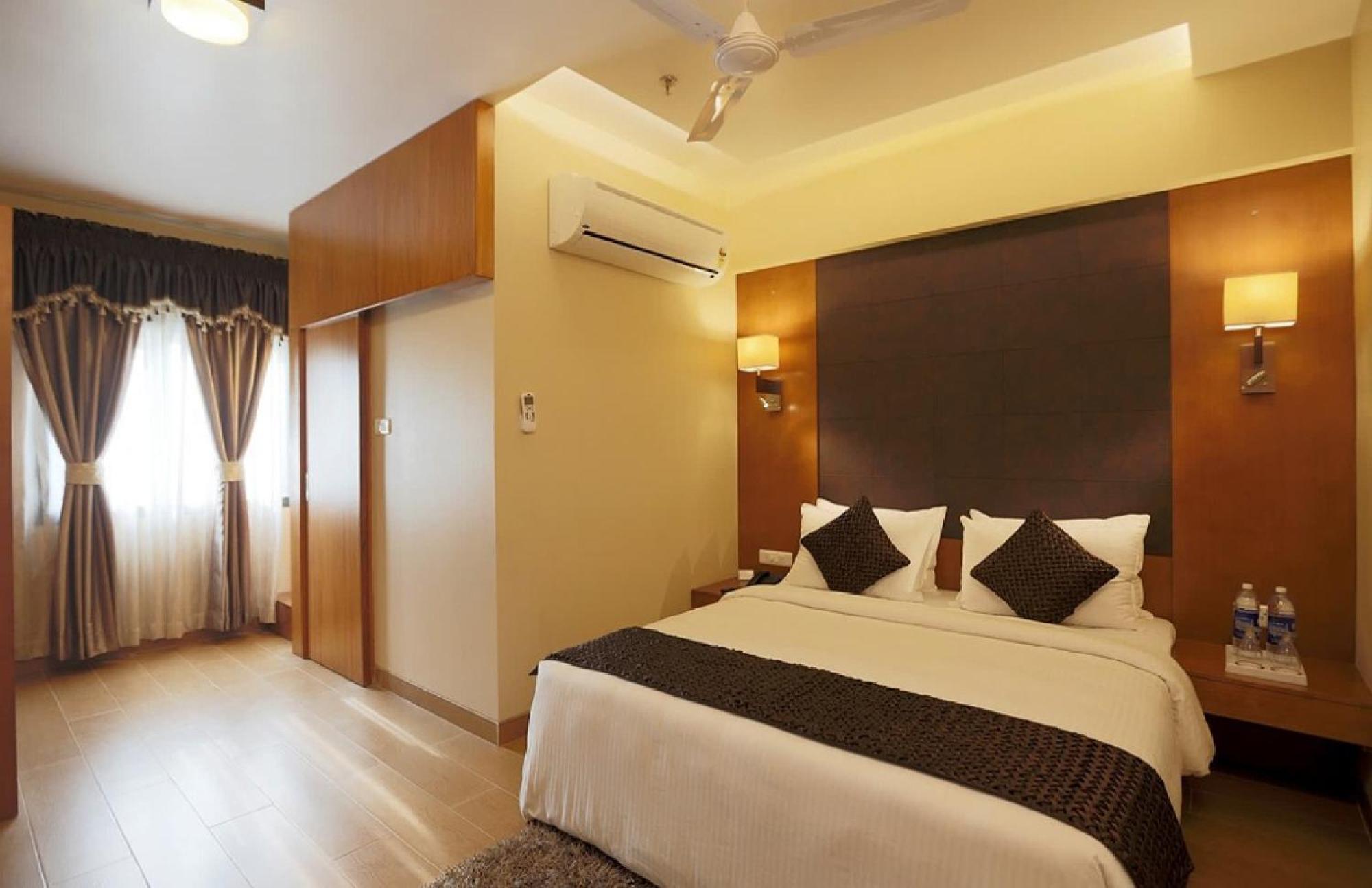 Hotel Silky Palace Near Igi Airportt นิวเดลี ภายนอก รูปภาพ