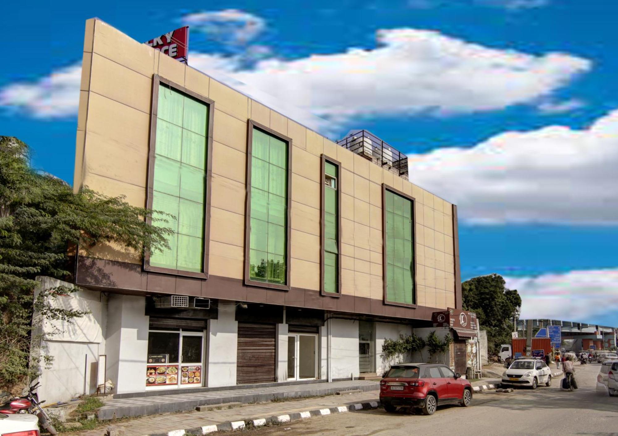 Hotel Silky Palace Near Igi Airportt นิวเดลี ภายนอก รูปภาพ